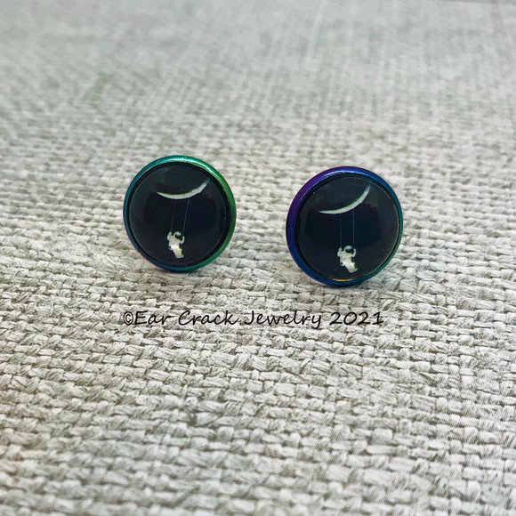 Hand Crafted Jewelry - 🦩🦩Hand Crafted stud earrings/ Astronaut hanging